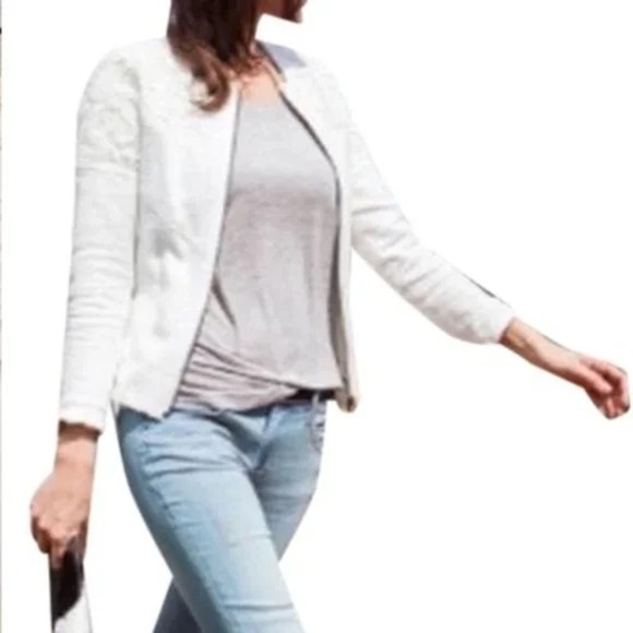 CAbi Jackets & Blazers - Cabi white lace occasion zip up jacket with inserts that stretch Size S E4